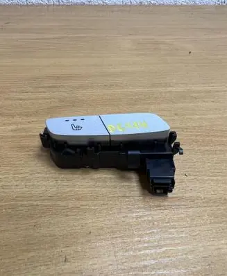 Mercedes-Benz GLC X253 C253 Seat heating switch A2139057302 D6414