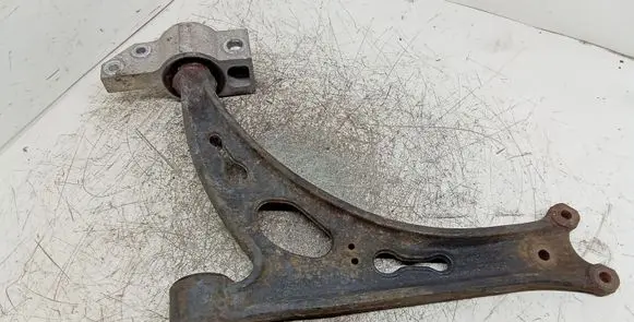 Seat Leon (1P) Front lower control arm/wishbone 1K0407153G
