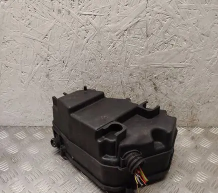 Volkswagen Touareg I Fuse box set
