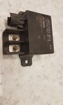 Mercedes-Benz E W211 Charging relay A0025423819