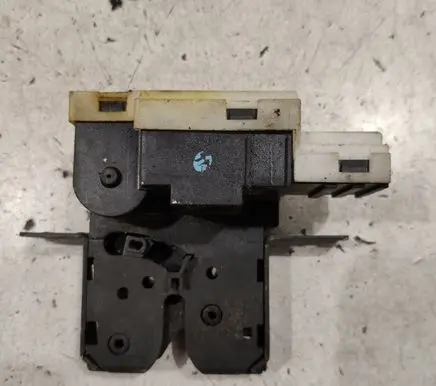 Renault Laguna II Tailgate window lock/catch/latch 8200000894