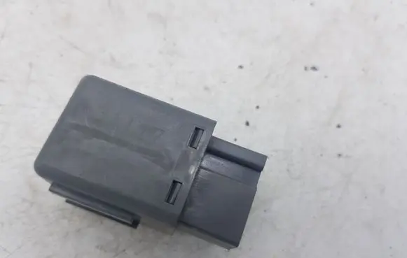 Nissan X-Trail T30 Other relay 24330C9900 31117