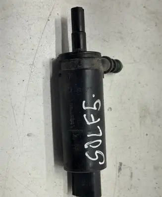 Volkswagen Golf V Headlight washer pump 3B7955681