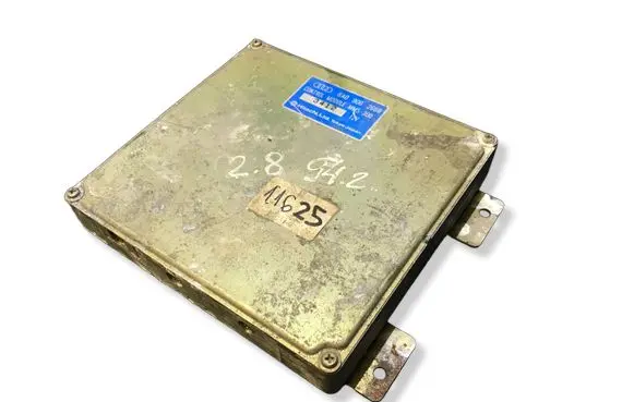 Audi 100 S4 C4 Engine control unit/module 8A0906266B
