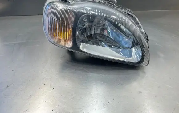 Suzuki Baleno EG Headlight/headlamp 10032617