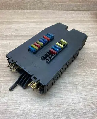 Mercedes-Benz Vito Viano W638 Fuse module 0005400650 08501002