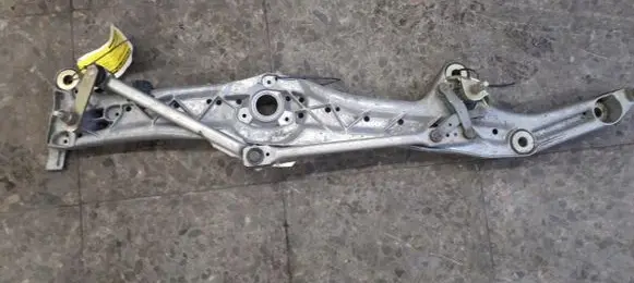 BMW 7 G11 G12 Front wiper linkage 8352888