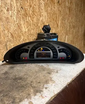 Mercedes-Benz C W203 Speedometer (instrument cluster) A2035403047 110080231001