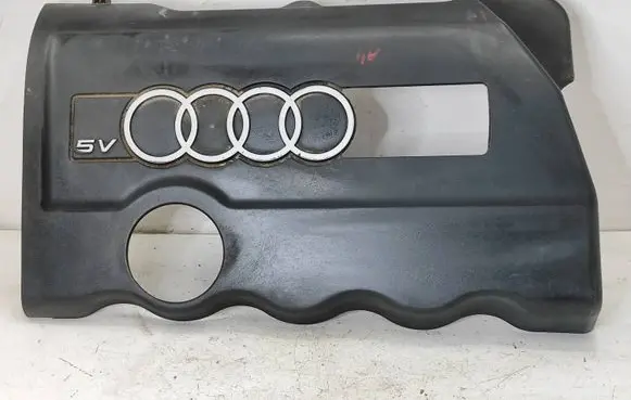 Audi A4 S4 B5 8D Engine cover (trim) 058103724C
