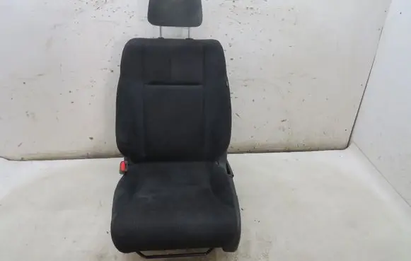 Honda CR-V Front driver seat 6224582A