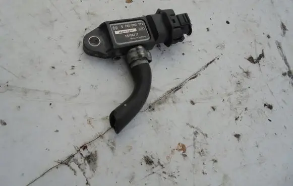 Alfa Romeo 159 Exhaust gas pressure sensor 55198717