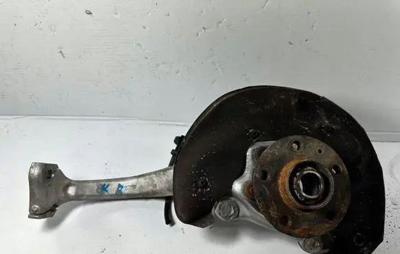 Audi A5 8T 8F Front wheel hub spindle knuckle
