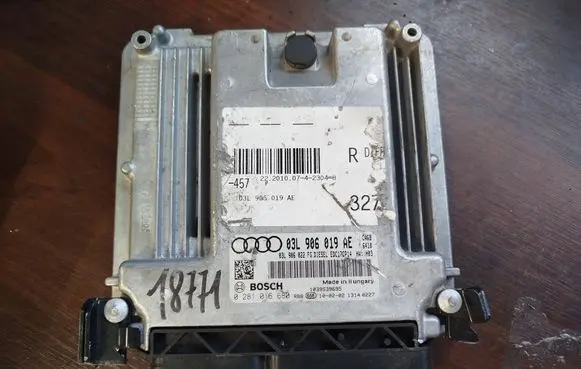 Audi A6 S6 C6 4F Engine control unit/module 03L906019AE 0281016680