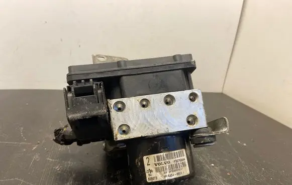 Volvo V70 ABS Pump 30793445 00401396E0 10092504153