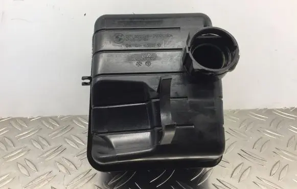 BMW 5 F10 F11 Intake resonator 13718512249 8512249