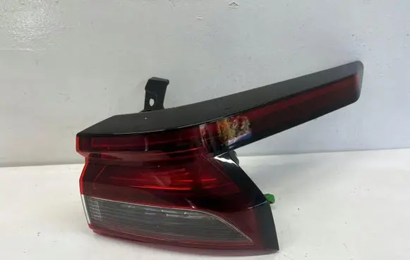 Nissan Qashqai J12 Rear/tail lights set 