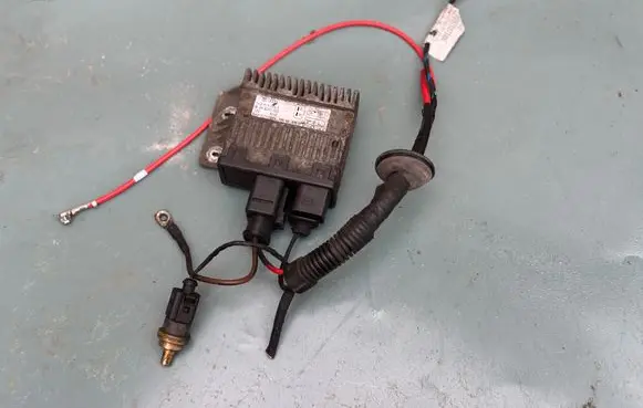 Volkswagen Multivan T5 Coolant fan relay 7H0919506E 898097000