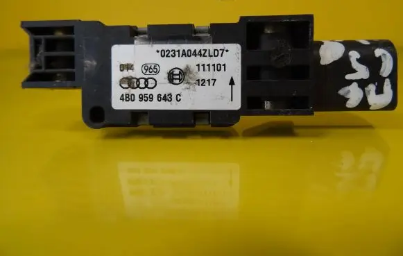 Audi A6 S6 C5 4B Airbag deployment crash/impact sensor 4B0959643C