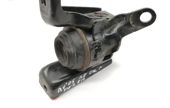 Toyota Avensis T250 Engine mount bracket