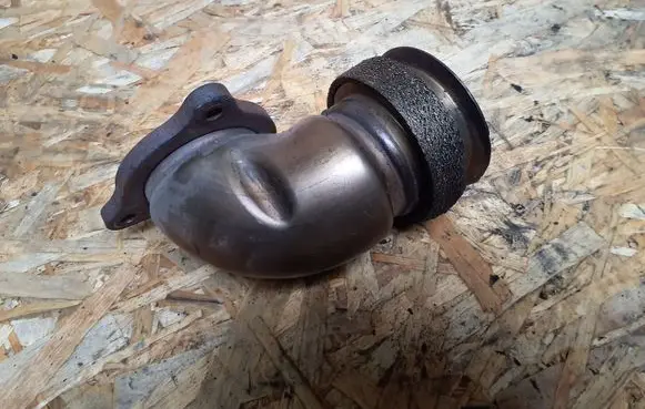 Mercedes-Benz ML W164 Muffler pipe connector clamp 