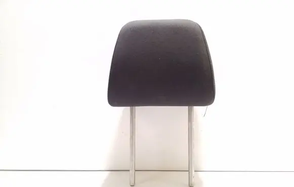 Volkswagen Tiguan Front seat headrest 