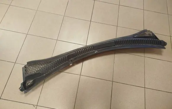 Wiper trim