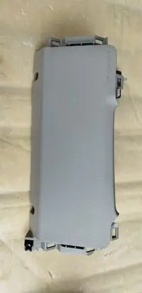 Subaru XV Knee airbag 
