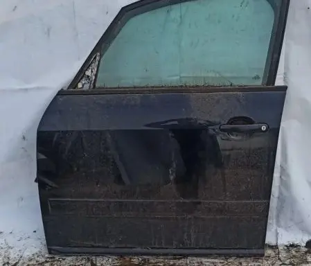 Audi A2 Front door Juoda
