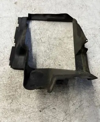 Audi Q7 4L Intercooler air guide/duct channel 4L0117335F
