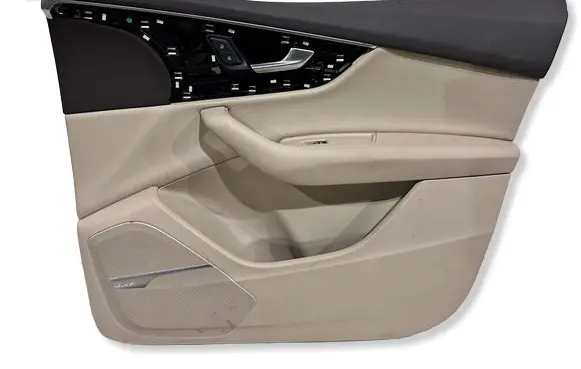 Audi Q7 4M Front door card panel trim 4M1868018 4M1867118B