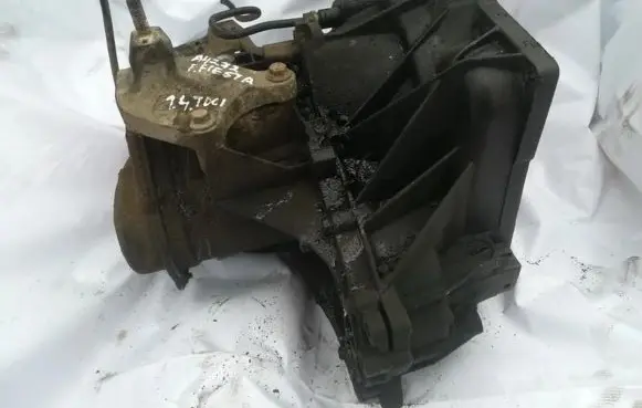 Manual 5 speed gearbox
