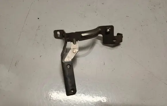 Mercedes-Benz C W205 Radiator mount bracket A2055011420