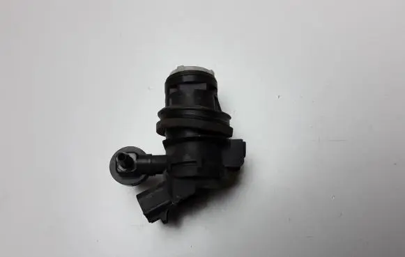 Mazda 6 Windscreen/windshield washer pump 8603109230