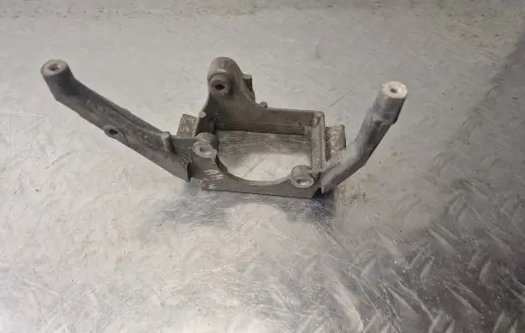 Audi A6 S6 C5 4B Engine mounting bracket 078145383C