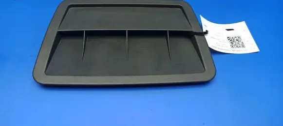 Mercedes-Benz E W211 Rear air vent grill A2118310336