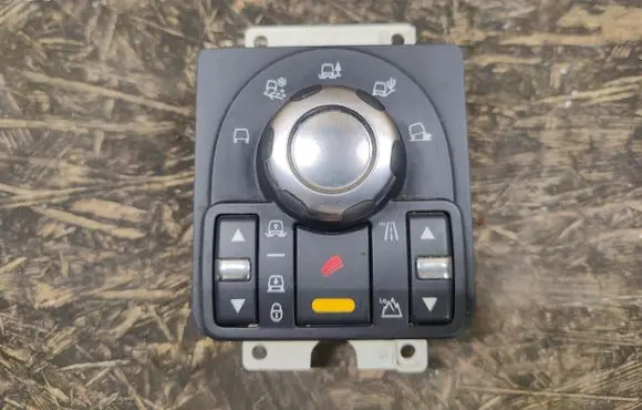 Land Rover Discovery 4 - LR4 Suspension ride height/mode switch AH2214B596AB