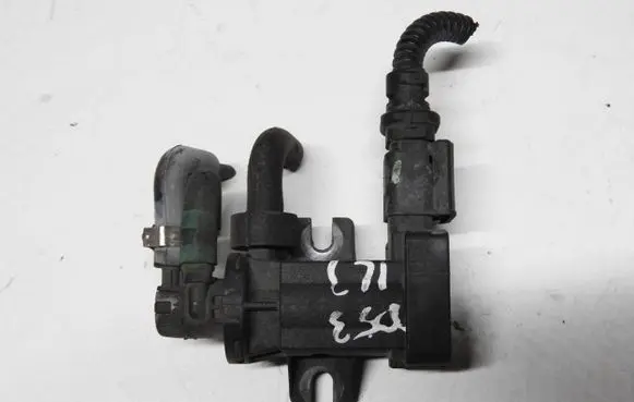 Citroen DS3 Turbo solenoid valve 9674084680 5341980 5340180