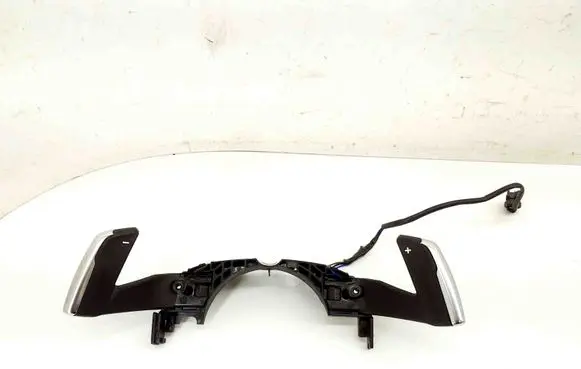 Steering wheel buttons/switches