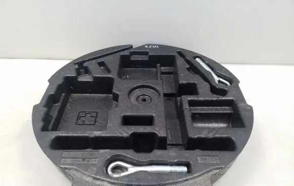 Nissan Qashqai Tool set 