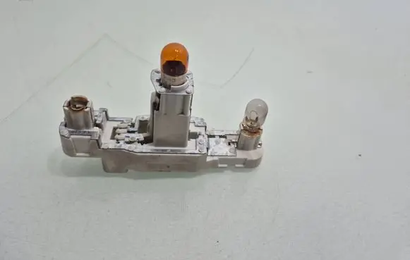 Volkswagen PASSAT CC Tail light bulb cover holder 