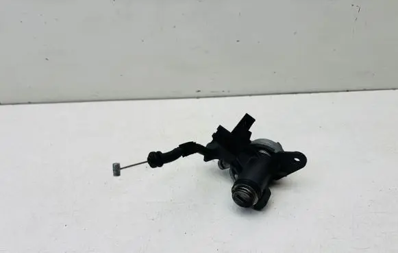 Audi A4 S4 B7 8E 8H Tailgate exterior lock 8E0827573