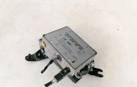 Mercedes-Benz A W168 Antenna control unit 2118200885