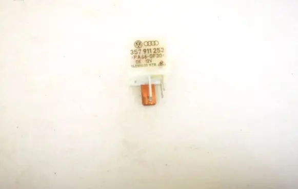 Volkswagen Golf IV Other relay 357911253 14.0300.00