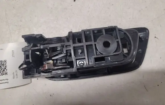 Mazda 6 Front door interior handle