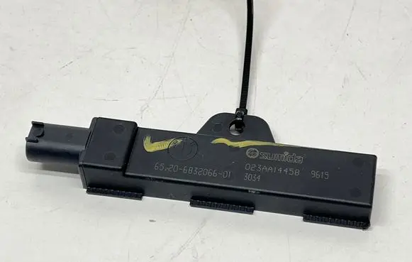 BMW 4 G22 G23 G24 G26 Keyless system antenna 6832066