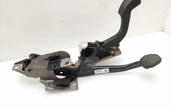 Ford Focus Pedal assembly 4M512467AN 4M519F836AH