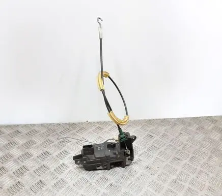 Opel Astra H Front door lock 13210751 41472091