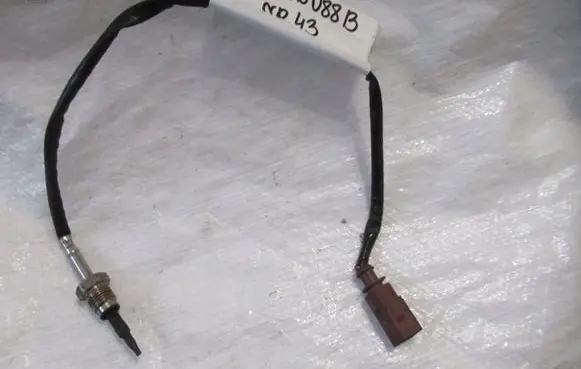 Audi A4 S4 B9 8W Lambda probe sensor 8W0906088B
