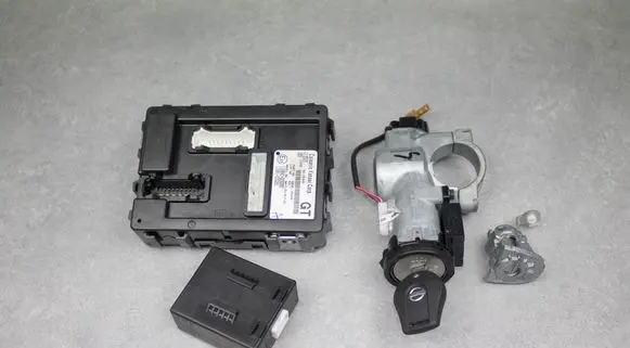 Nissan Note (E12) Engine ECU kit and lock set MW1014 284B13VU0A TWD1G791