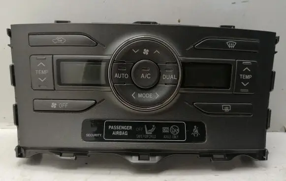 Toyota Auris 150 Climate control unit 5590002220 5590002220B